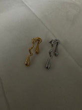 Load image into Gallery viewer, Quinn Earrings