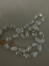 Load image into Gallery viewer, Coral Necklace