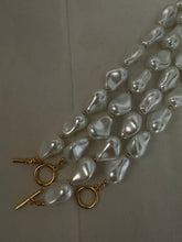 Load image into Gallery viewer, Coral Necklace