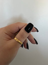 Load image into Gallery viewer, Silk Ring