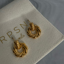 Load image into Gallery viewer, Molly-mae Hoops