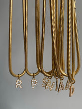 Load image into Gallery viewer, Siannese Initial Necklace