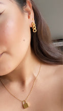 Load image into Gallery viewer, Link Earrings
