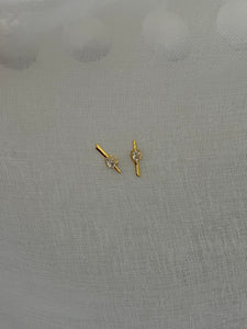 Tini Studs