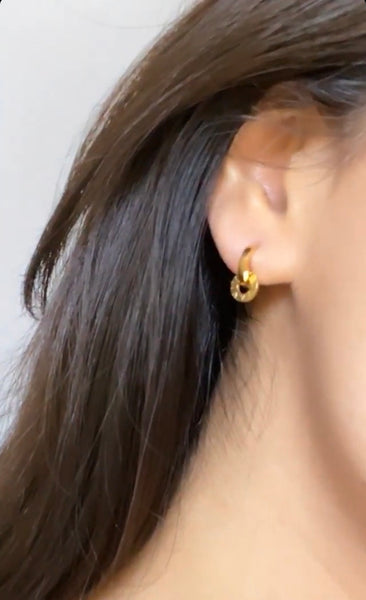 Roman Hoops