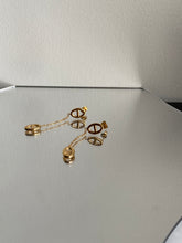 Load image into Gallery viewer, Oval Drop Earrings
