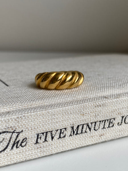 Croissant Ring