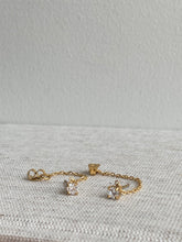 Load image into Gallery viewer, Erin Chain Earrings
