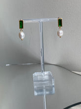 Load image into Gallery viewer, Emerald Pearl Earrings
